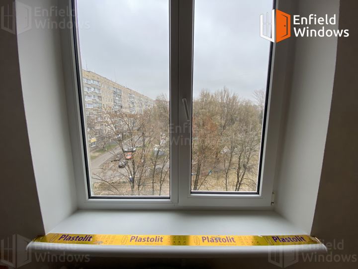 Как устранить продувание между подоконником и рамой?