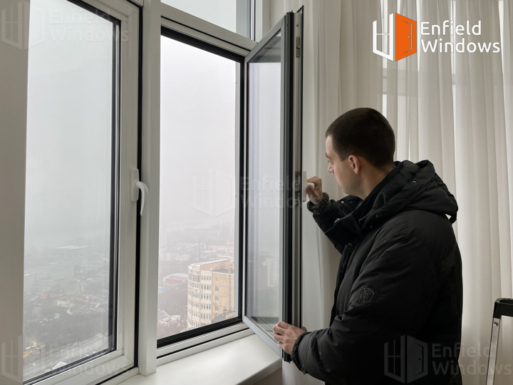 не закрывается пластиковое окно