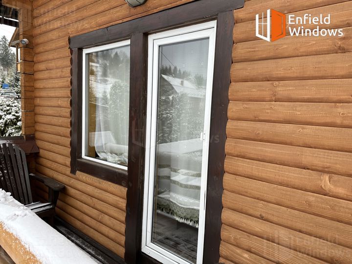 Что делать, если не закрывается пластиковая дверь?