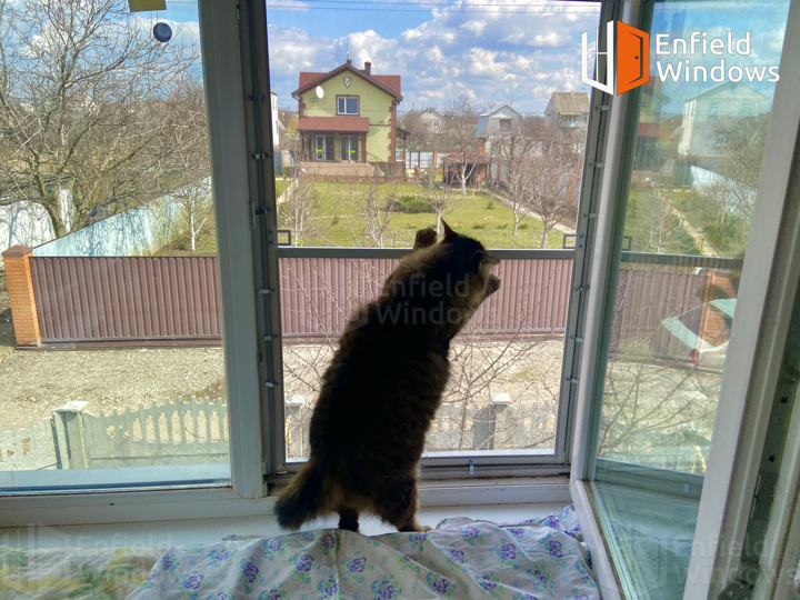 сетка на окно для котов
